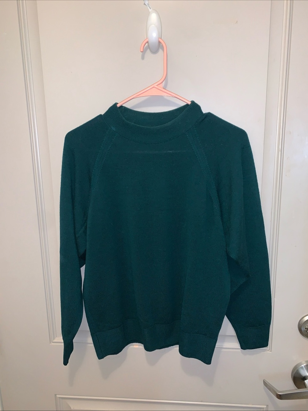 Straven Women’s Green 100%Merino Wool Sweater Size M